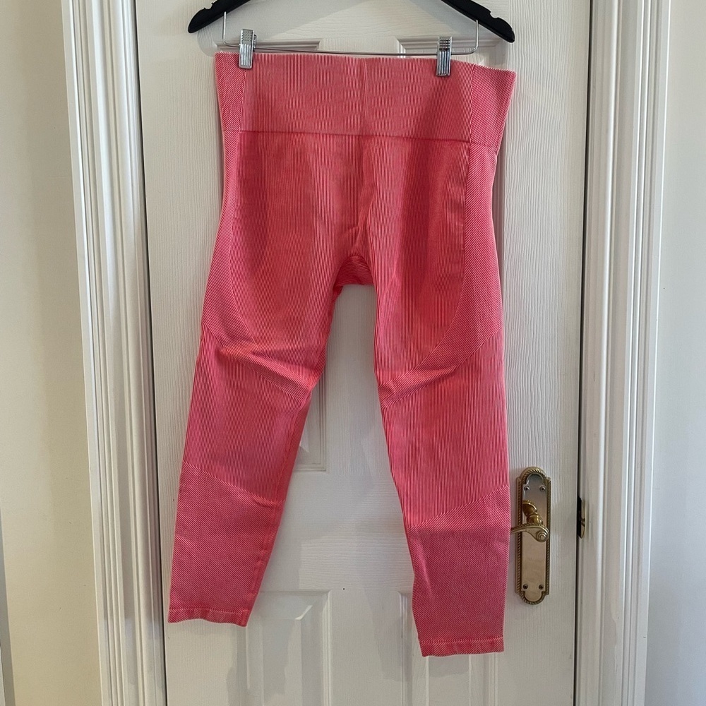 Pink leggings